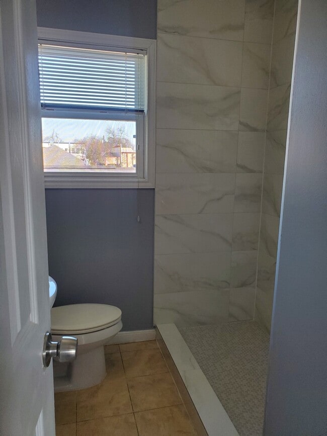 Photo - 2010 Tyler St