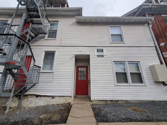 Photo - 102 W Nittany Ave Unit 102