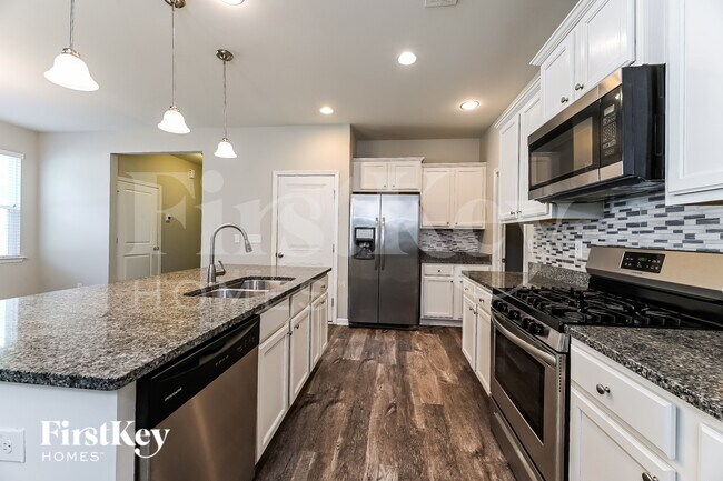 Photo - 301 Mincy St