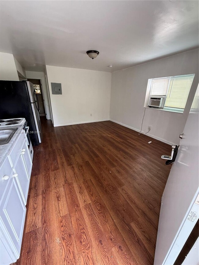 Photo - 2645 NW 21st Ave Unit 1