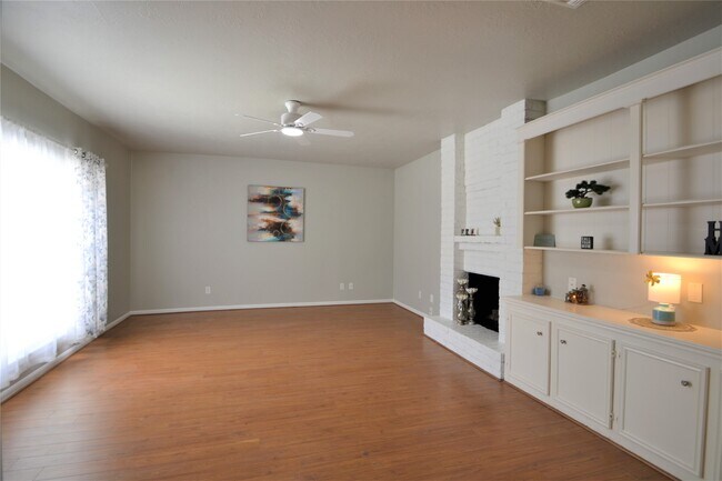 Photo - 15927 Tumbling Rapids Dr