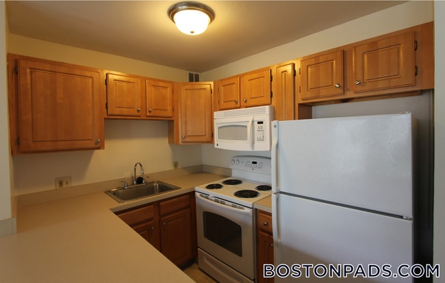 Building Photo - 2 Westgate Dr Rental