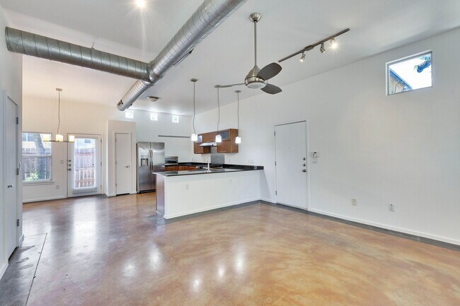 Photo - 3808 Menchaca Rd