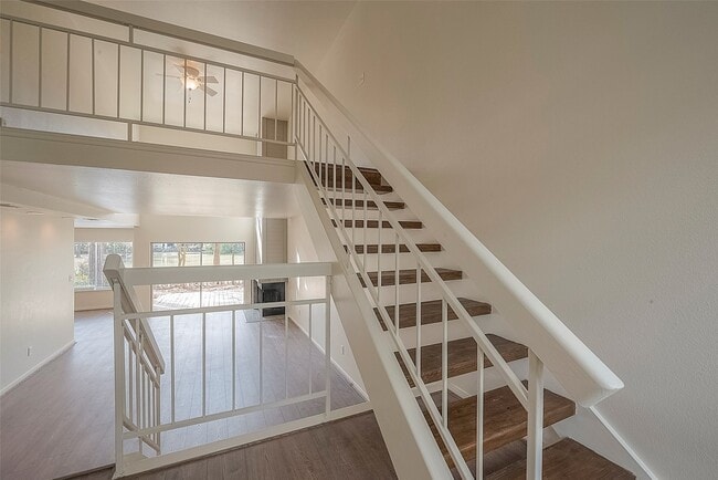 Photo - 13 Lakeridge Dr