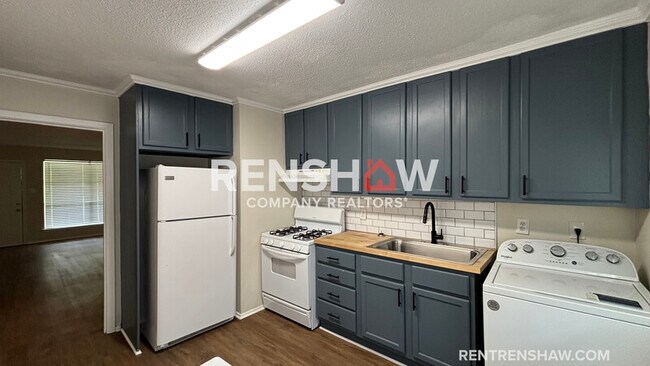 Photo - 2940 Ruskin Rd