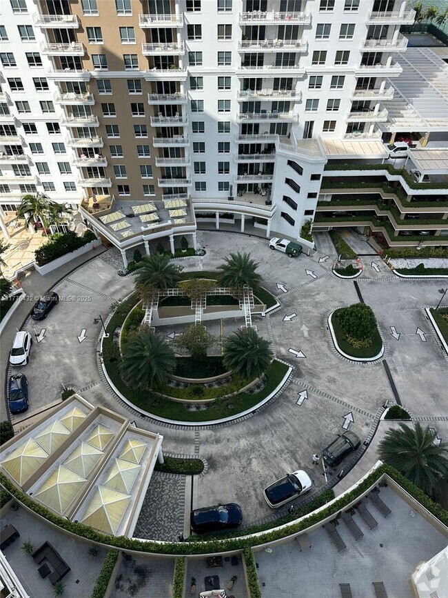 Building Photo - 701 Brickell Key Blvd Unit 1808 Rental