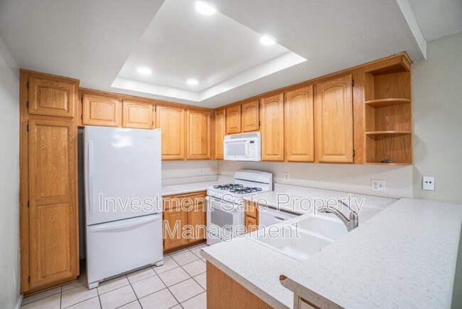 Photo - 10291 Bell Gardens Dr Townhome