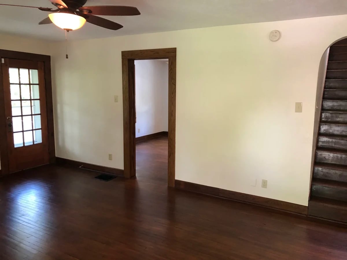 Photo - 1623 E 1st St