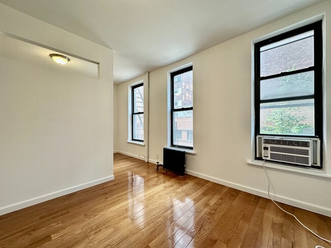 Building Photo - 401 E 68th St Rental