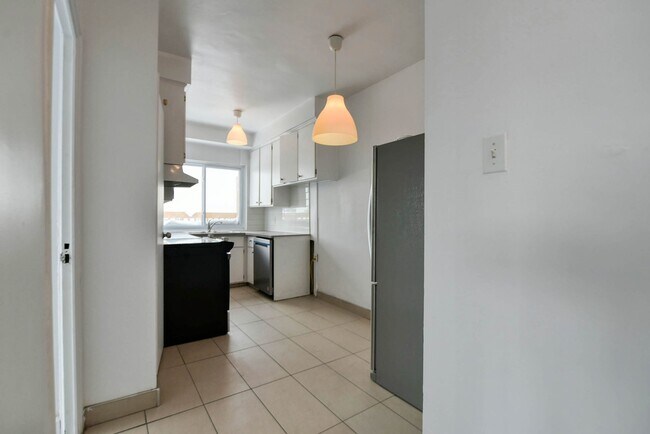 Photo - 809 Bloomfield