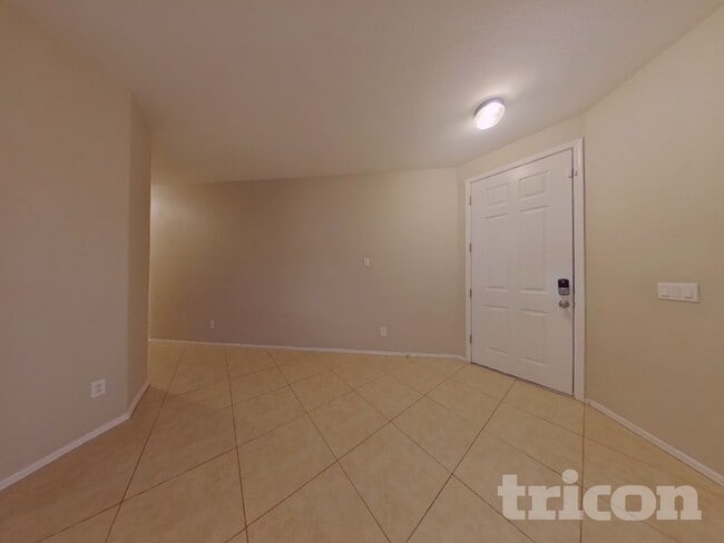 Photo - 735 S Bedford Dr