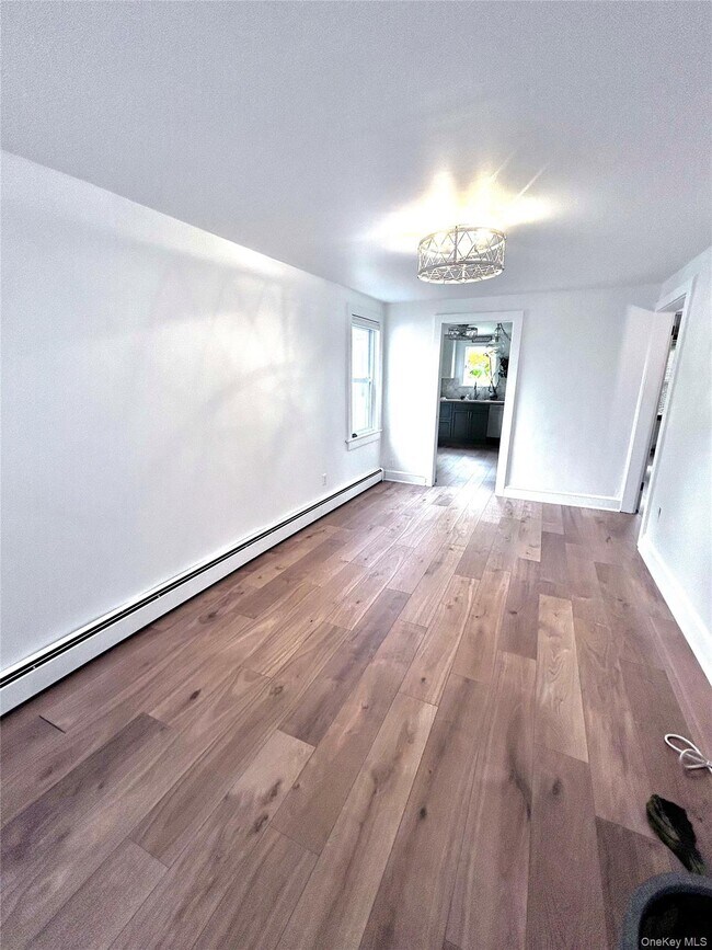 Photo - 73A E Railroad Ave House