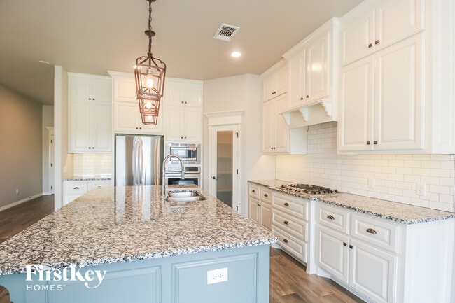 Photo - 3401 Ontario Cir