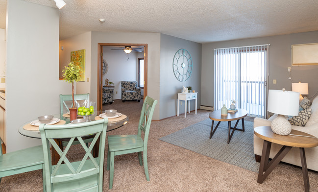 View walking into your new home! - Penbrooke Place Apartments