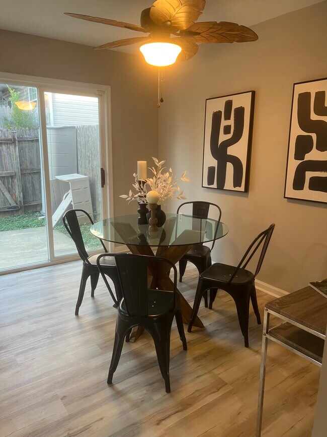 138 Georgetown Sq