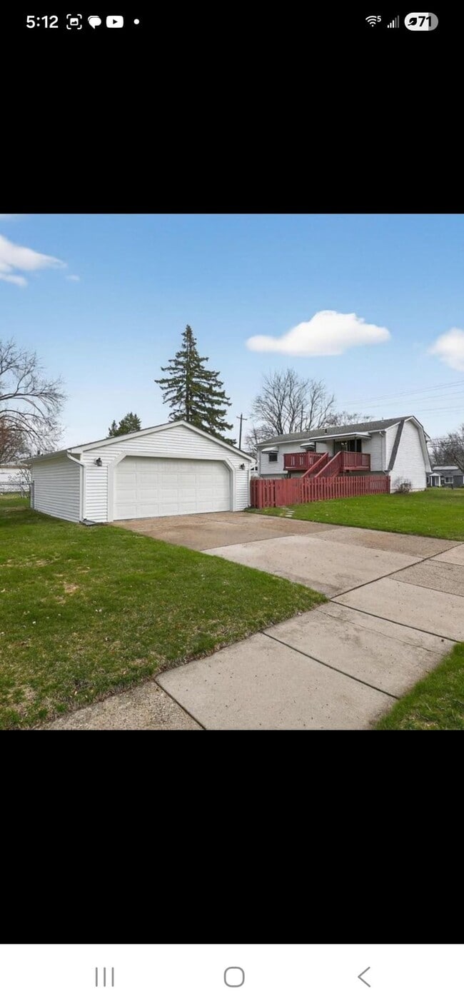 Photo - 9187 Sheldon Rd