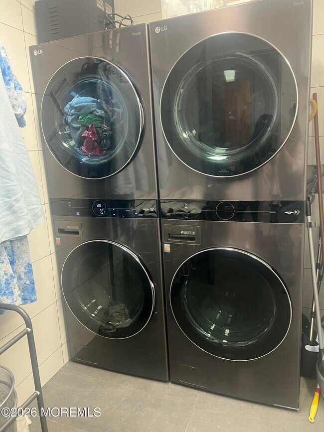 Photo - 825 Norwood Ave