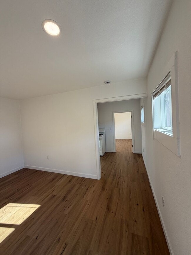 Photo - 2.2 Miles to Oregon Tech and Sky Lakes Medical Center! Freshly renovated 1bdrm that includes ELEC...