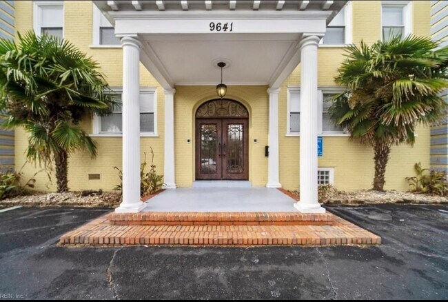 Photo - 9641 Norfolk Ave Unit 207