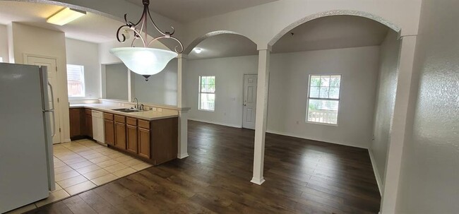 1004 Park Central Cir