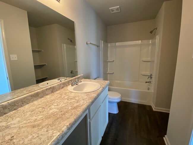 Building Photo - NEW  4bed/2bath Home!!!