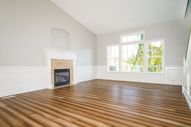 Echo Falls Executive Retreat | Hot Tub | Detached Office | Landscaping Included- AVAILABLE NOW FO...