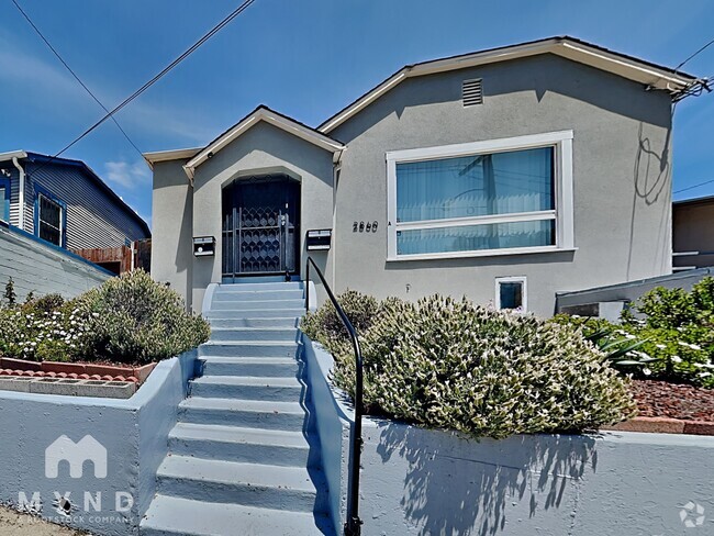 Building Photo - 2860 Montana St Rental