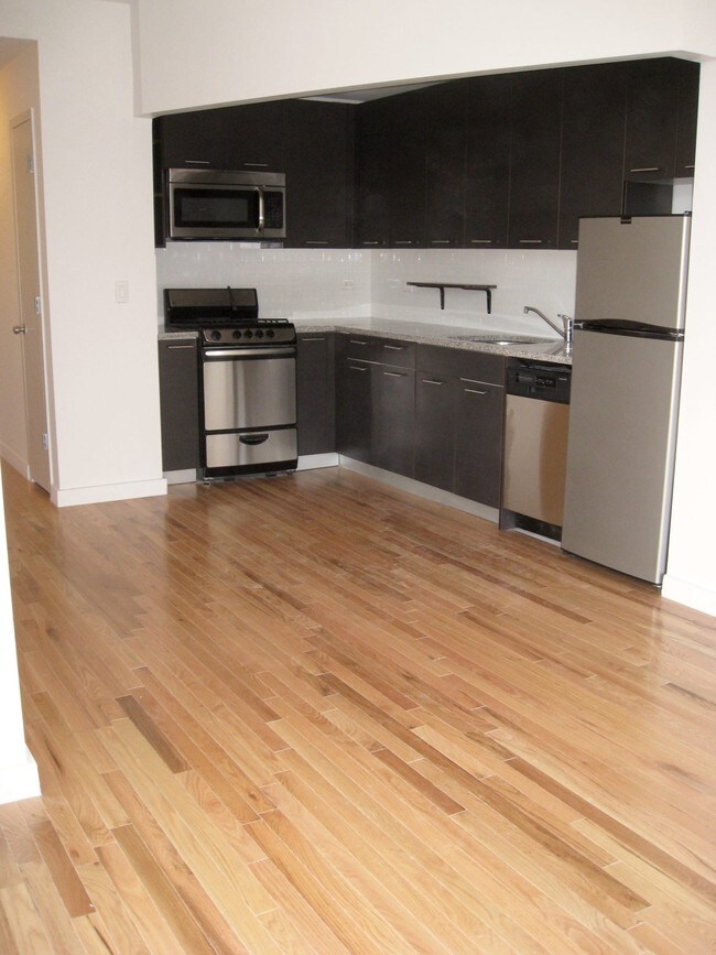 Photo - Elliott Chelsea