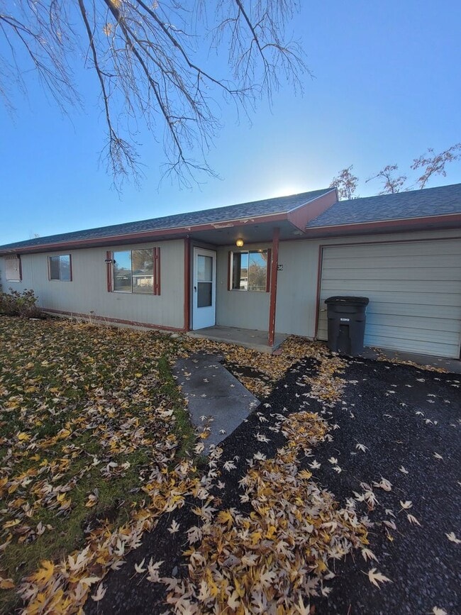 Building Photo - 1234/1236mitc Unit 1236 Mitchell