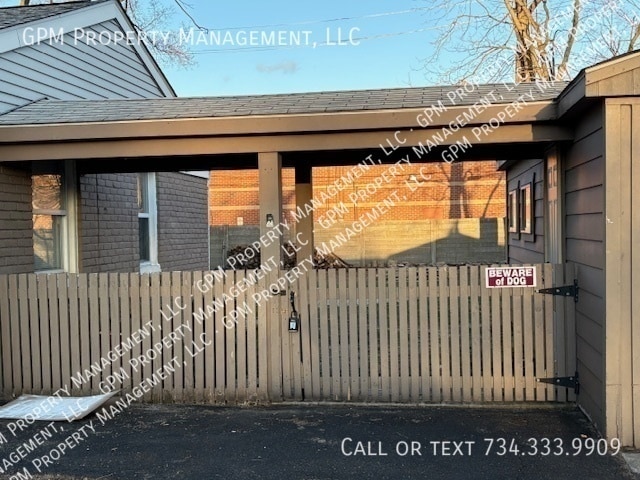 Photo - 6104 Yale St