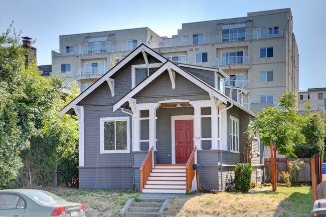 Photo - 5232 Brooklyn Ave NE