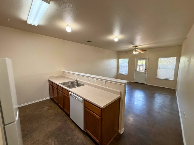 Photo - 10822 Mathom Landing Unidad Mathom Landing #3-10822