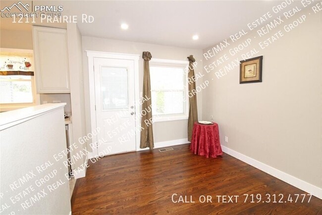 Photo - 1211 Prairie Rd