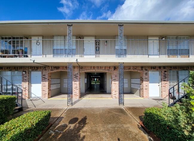 Carriage Park Apartments - Carriage Park Apartments