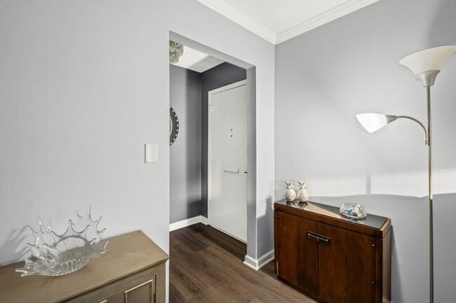 Photo - 6851 Roswell Rd NE