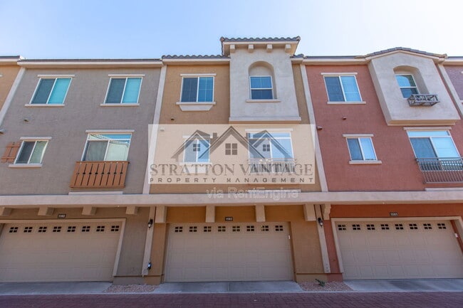 Building Photo - 240 W Juniper Ave Unit 1192