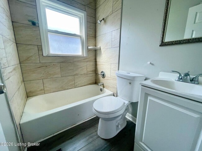 Photo - 1272 Weller Ave