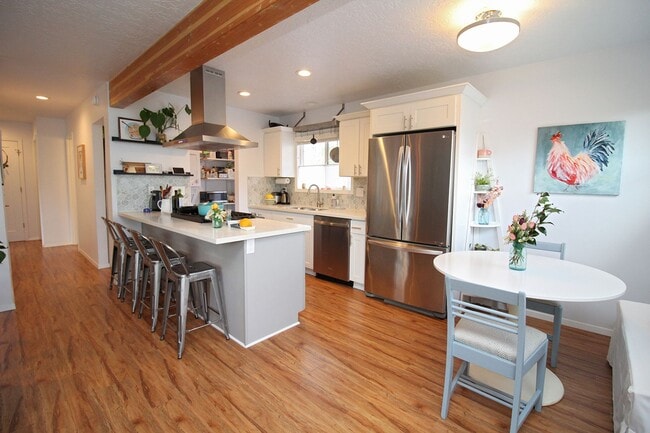 Photo - 205 NE 79th Ave