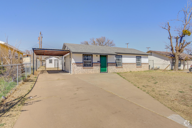 Building Photo - 2203 E 29th St Rental