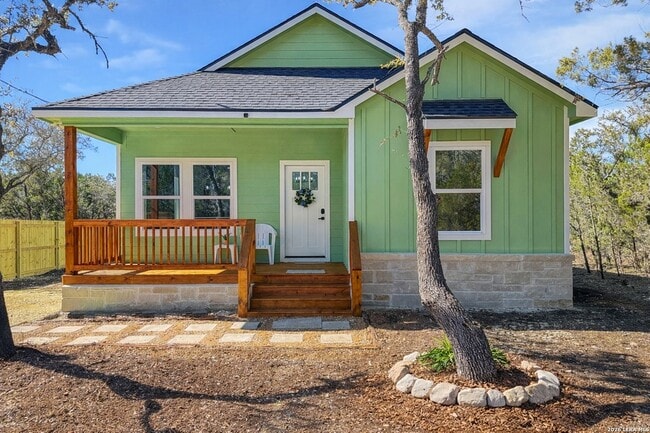 Building Photo - 656 Skyline Dr