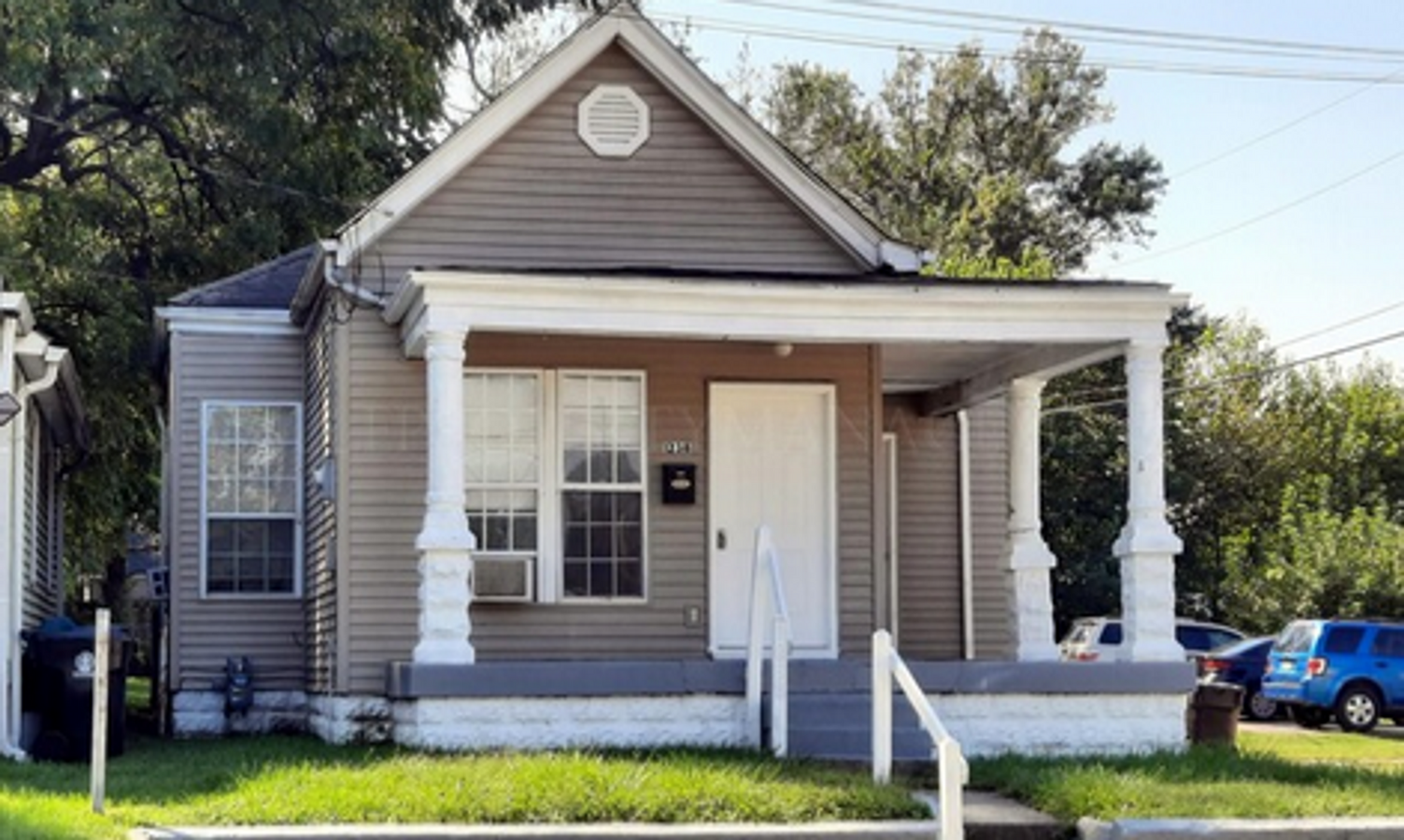 2BR/1BA House with nice back yard - 2BR/1BA House with nice back yard