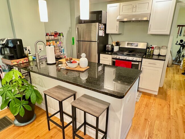 Photo - 17 Sycamore Ter Unit 2