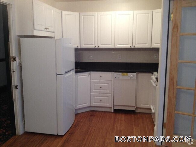 Building Photo - 64 Hemenway St Rental