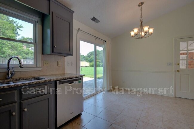 Photo - 5132 Rea Rd