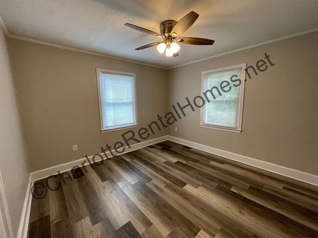Photo - 1109 Craig Ave