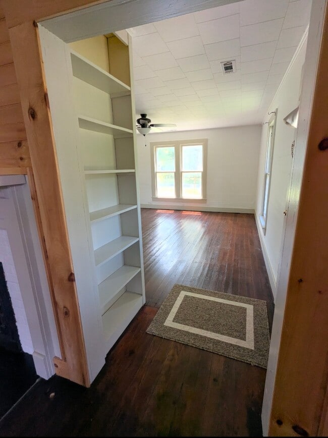 Photo - 210 Tatertown Rd