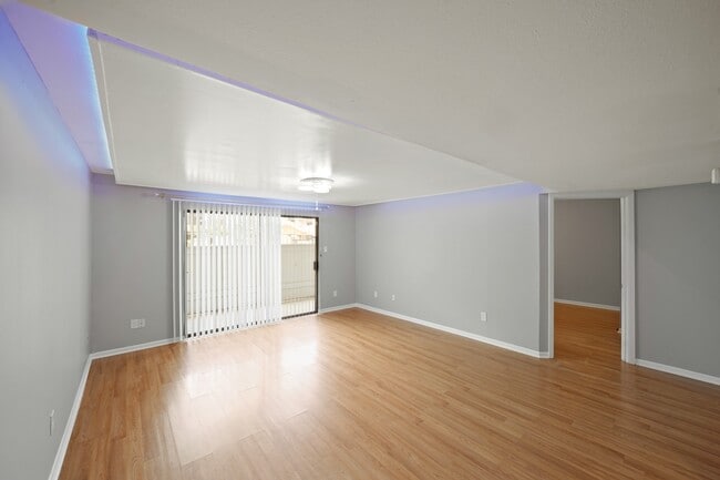 Building Photo - 8517 Hearth Dr Unit 5 Rental