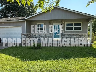 Building Photo - 3120 N Applewood Dr