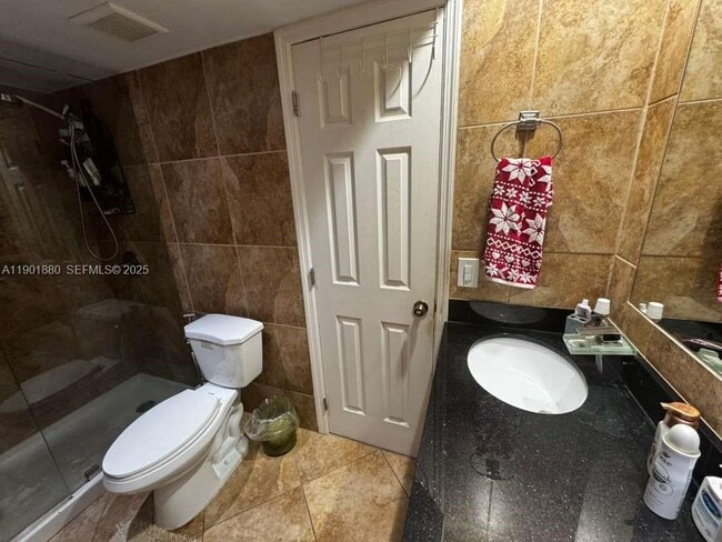 Photo - 19416 NE 26th Ave Unit 111B