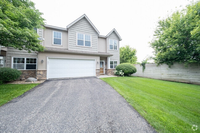 Building Photo - 2692 Vierling Dr E Rental
